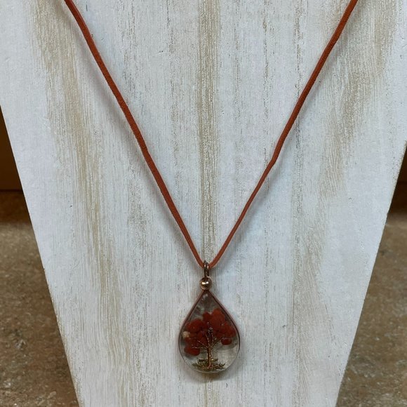 BEAUTIFUL RESIN TEARDROP TREE OF LIFE WITH COPPER BEZEL FRAME AND BALE NECKLACE - Picture 1 of 6